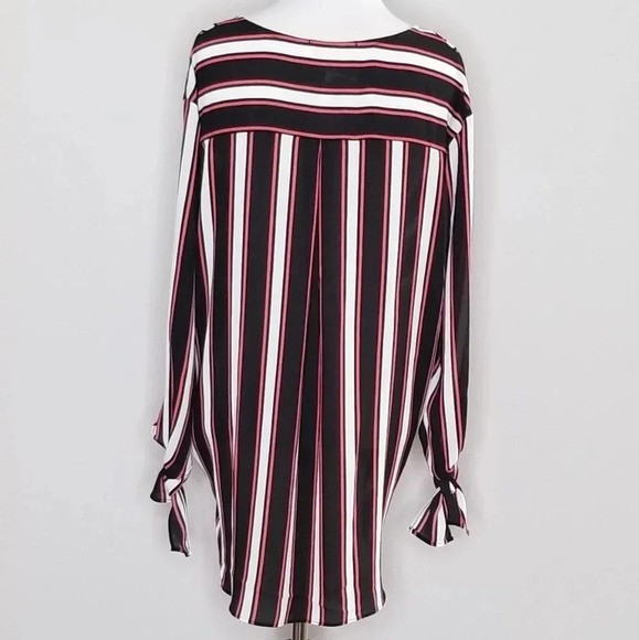 NWT Everleigh Striped Blouse with Tie Wrists M - Picture 3 of 4